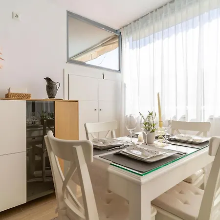 In With Wifi Fuengirola